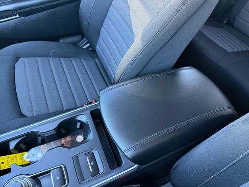 Used 2024 Ford Edge SE w/ Black Appearance Package image 14