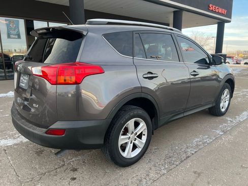 Used 2014 Toyota RAV4 XLE w/ Preferred Accessory Package image 9