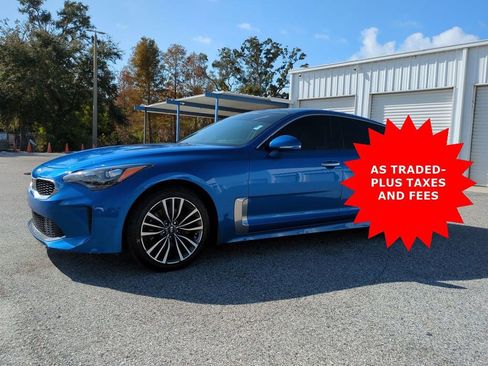 Used 2019 Kia Stinger Premium image 2