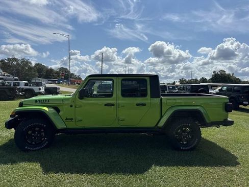 New 2025 Jeep Gladiator Sport AWD/4WD image 13