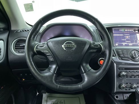 Used 2019 Nissan Pathfinder SL image 20