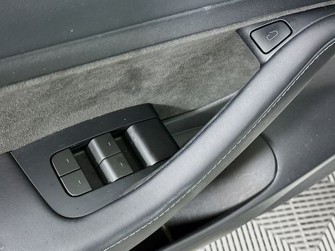 Used 2021 Tesla Model 3 Standard Range Plus image 15