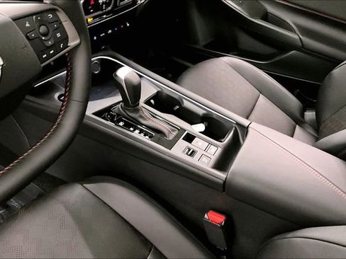 New 2026 Nissan Sentra SR w/ SR Premium Package FWD image 9