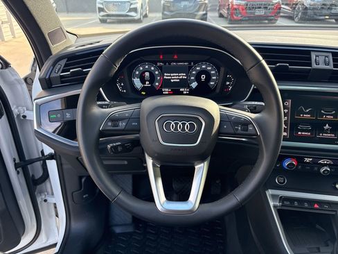 Used 2025 Audi Q3 2.0T Premium w/ Convenience Package image 21