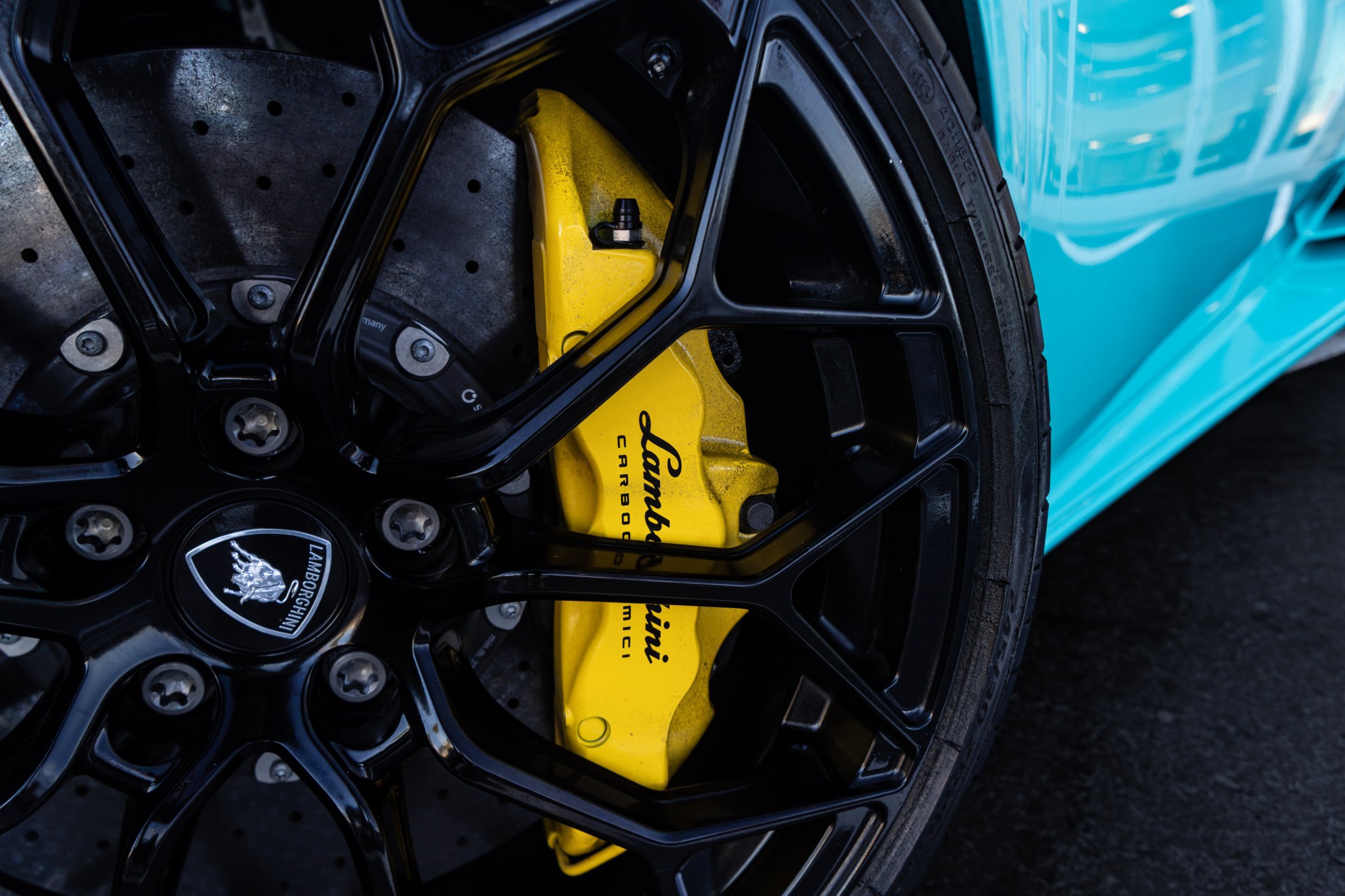 Used 2023 Lamborghini Huracan EVO RWD image 3
