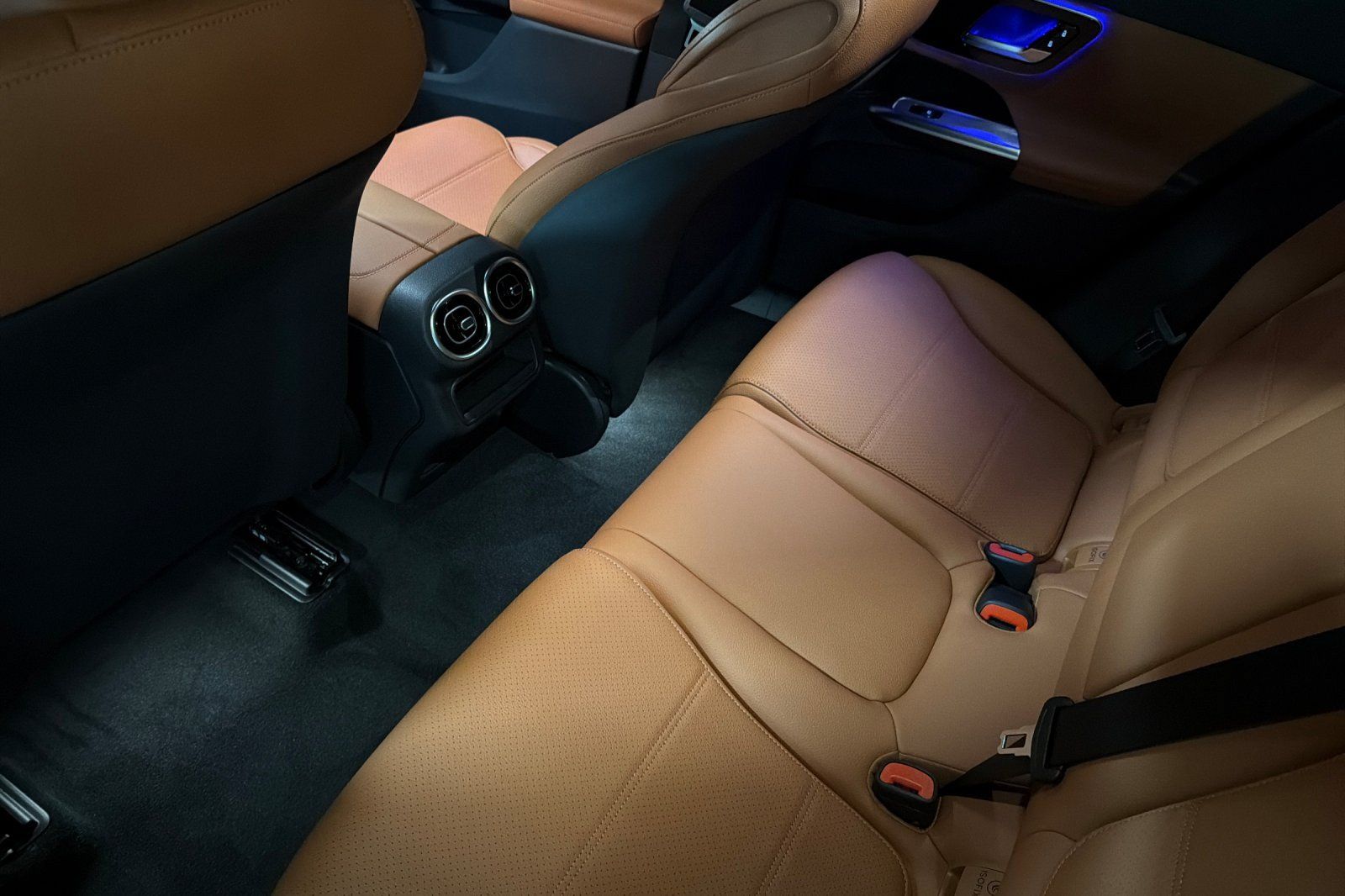 New 2027 Mercedes-Benz GLC 350e 4MATIC image 11