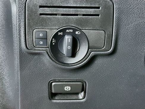 Used 2020 Mercedes-Benz Metris image 17