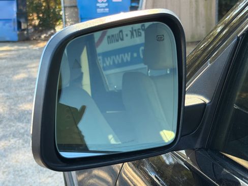 Used 2021 Jeep Grand Cherokee Limited w/ Luxury Group II image 13