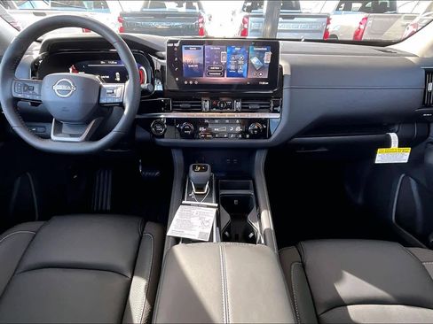 New 2026 Nissan Pathfinder SL AWD/4WD image 5