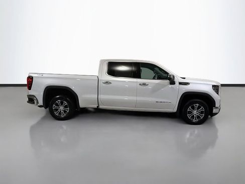 Used 2023 GMC Sierra 1500 SLT AWD/4WD image 10