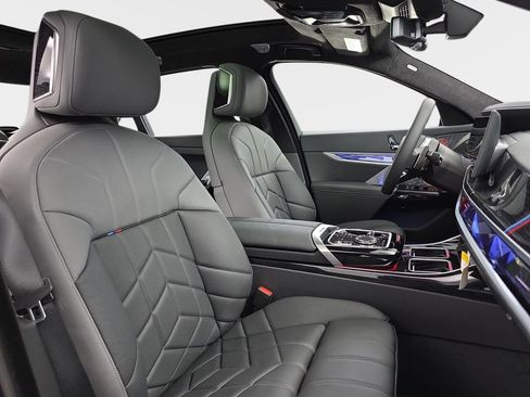 New 2026 BMW 760i xDrive w/ Executive Package AWD/4WD image 9