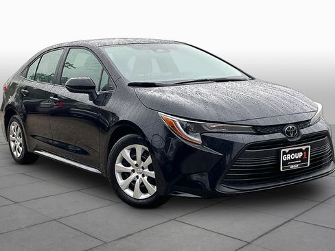 Used 2024 Toyota Corolla LE FWD image 3