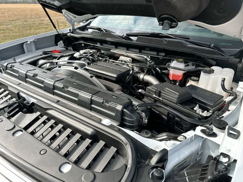 Used 2025 Chevrolet Silverado 2500 LTZ w/ LTZ Premium Package image 25