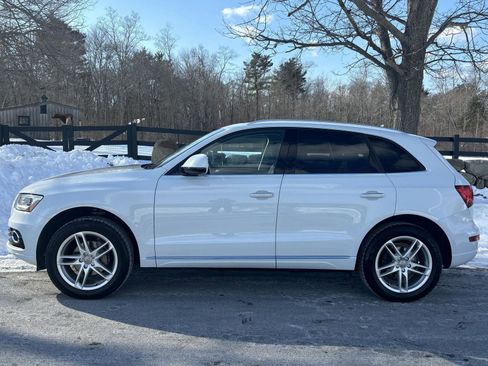 Used 2017 Audi Q5 2.0T Premium Plus w/ Technology Package image 14