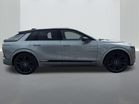 New 2026 Cadillac Lyriq V image 4