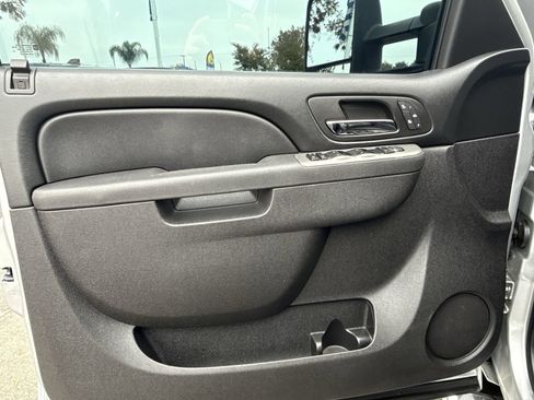 Used 2012 Chevrolet Silverado 2500 LTZ image 17