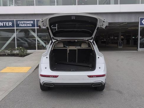 Used 2021 Audi Q5 e Premium Plus w/ Premium Plus Package image 36