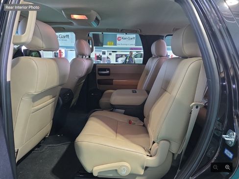 Used 2017 Toyota Sequoia Platinum RWD image 12