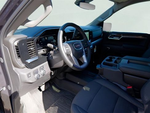 New 2025 GMC Sierra 1500 Elevation image 8