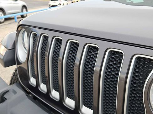 Used 2020 Jeep Wrangler Unlimited Sahara AWD/4WD image 13