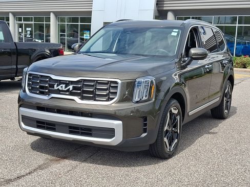Used 2025 Kia Telluride S AWD/4WD image 4