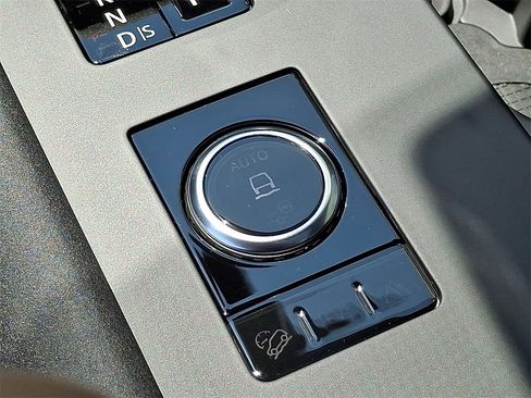 New 2025 Land Rover Discovery Dynamic SE image 20