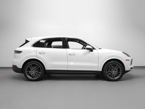 Certified 2023 Porsche Cayenne AWD/4WD image 13
