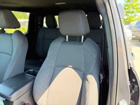 Certified 2024 Toyota Tacoma SR5 AWD/4WD image 7