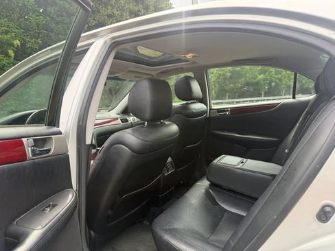 Used 2005 Lexus ES 330 FWD image 12