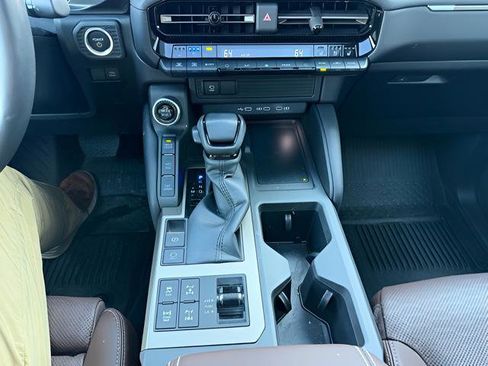 Used 2024 Toyota Land Cruiser image 23