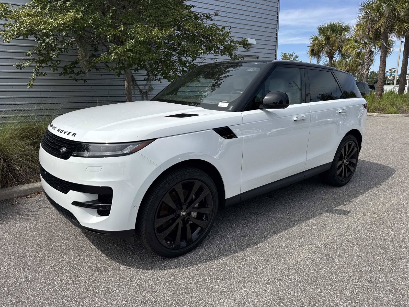 Certified 2025 Land Rover Range Rover Sport SE AWD/4WD image 1