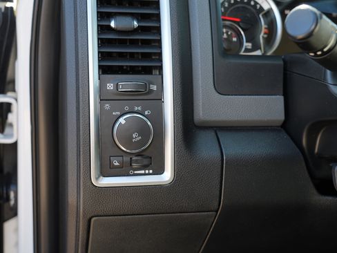 Used 2017 RAM 1500 Big Horn AWD/4WD image 17