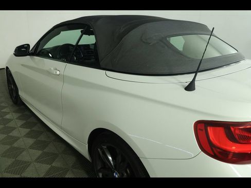 Used 2016 BMW M235i Convertible RWD image 14