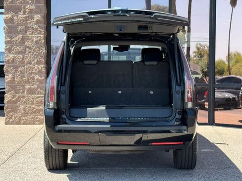 Used 2016 Cadillac Escalade Platinum AWD/4WD image 30