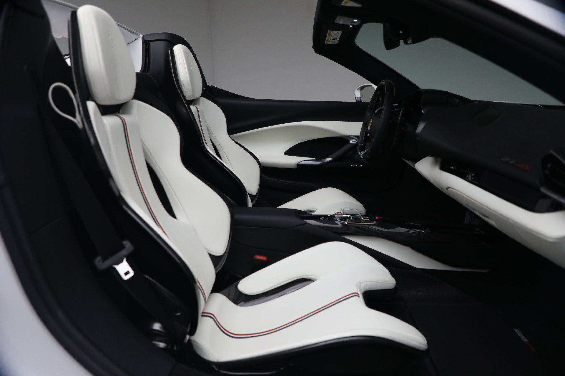 Certified 2025 Ferrari 296 GTS RWD image 18