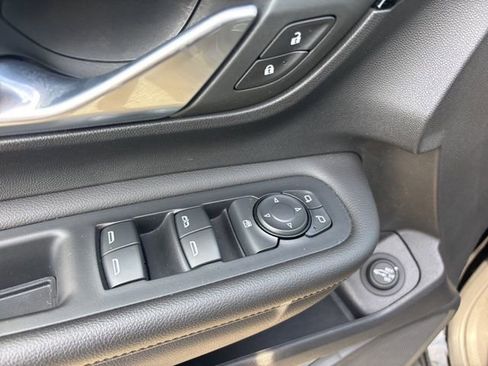 Used 2022 GMC Terrain AT4 w/ Infotainment Package II image 7