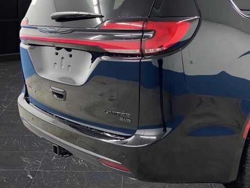 New 2026 Chrysler Pacifica Limited w/ S Appearance Package AWD/4WD image 38
