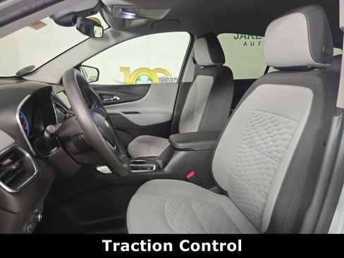 Certified 2020 Chevrolet Equinox LS w/ LS Convenience Package FWD image 11