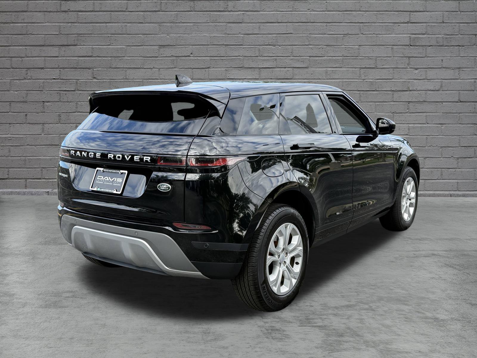 Used 2023 Land Rover Range Rover Evoque S AWD/4WD image 7