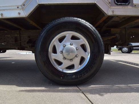 Used 2019 Ford E-350 and Econoline 350 Super Duty w/ Power Windows & Locks Group image 24