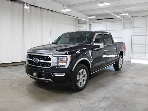 Used 2022 Ford F150 Platinum w/ FX4 Off-Road Package AWD/4WD image 4