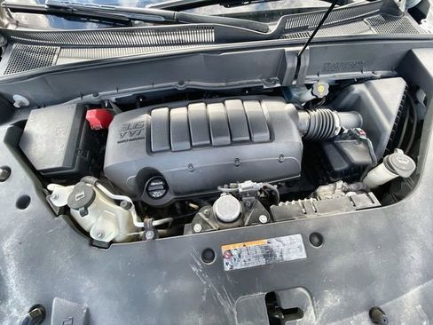 Used 2013 Chevrolet Traverse LTZ image 30