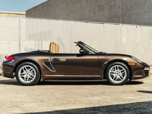 Used 2009 Porsche Boxster RWD image 16
