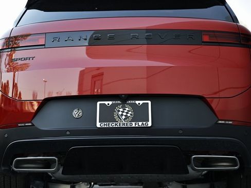 New 2025 Land Rover Range Rover Sport SE image 12