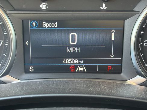 Used 2024 GMC Terrain SLE FWD image 3