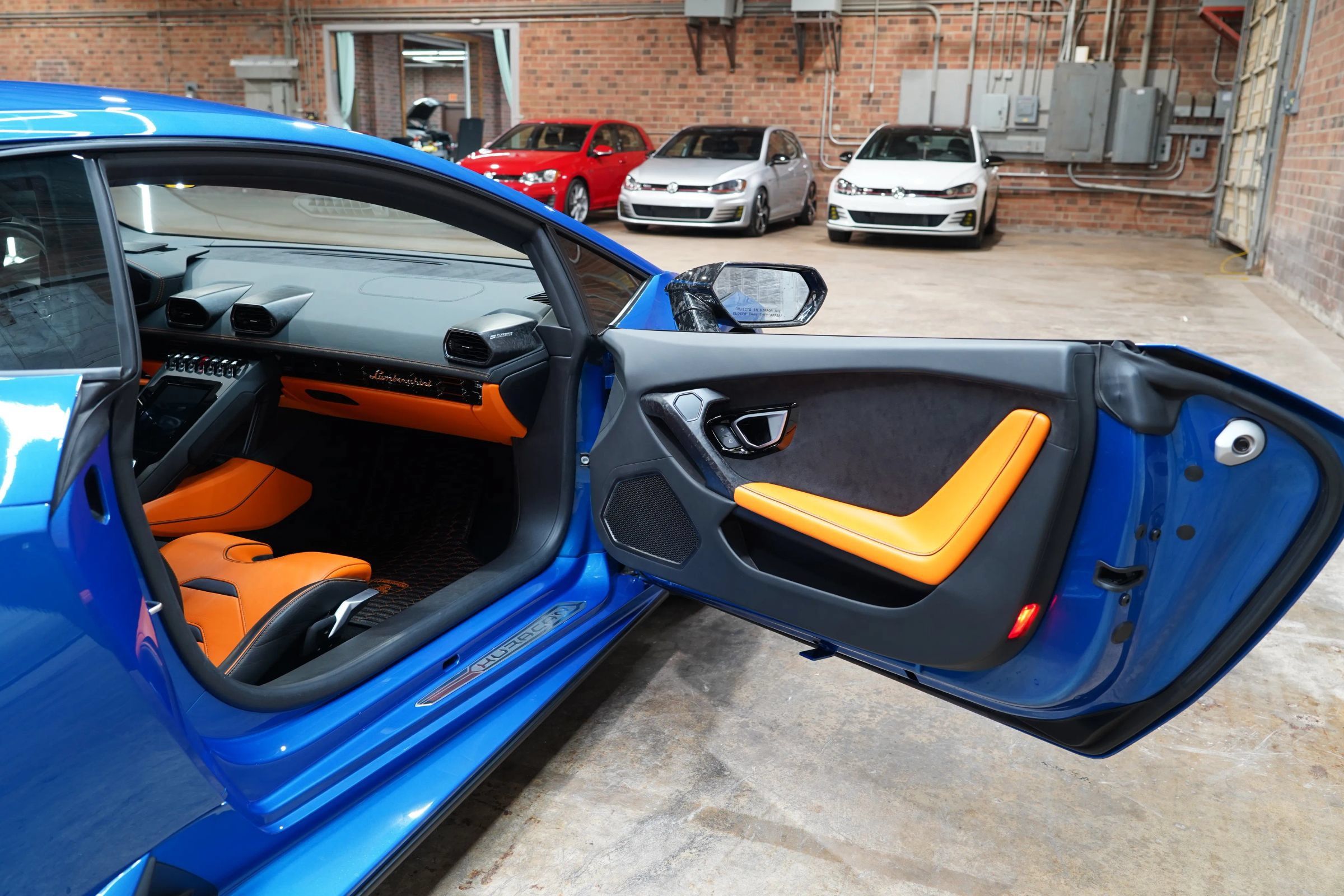 Used 2020 Lamborghini Huracan EVO RWD image 53
