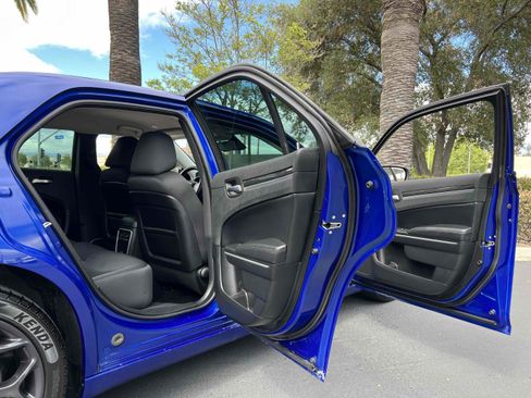 Used 2019 Chrysler 300 Touring w/ Sport Appearance Package RWD image 58