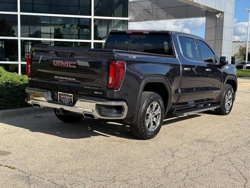 Used 2022 GMC Sierra 1500 SLT w/ SLT Convenience Package AWD/4WD image 3