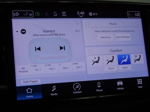 Used 2024 Chrysler Pacifica Touring-L image 35