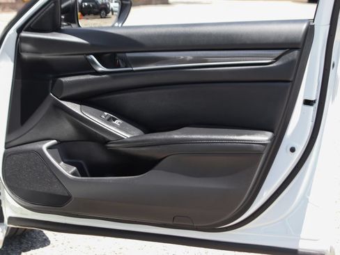 Used 2022 Honda Accord Sport image 37